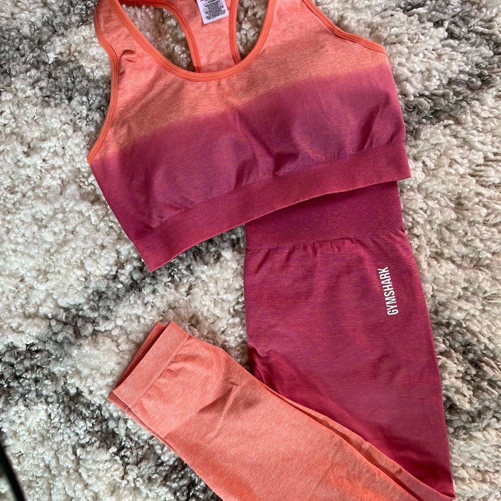 Gymshark - NWOT - L - Workout Set - Pink Ombré
